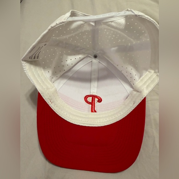 Phillies Hat - Picture 3 of 3